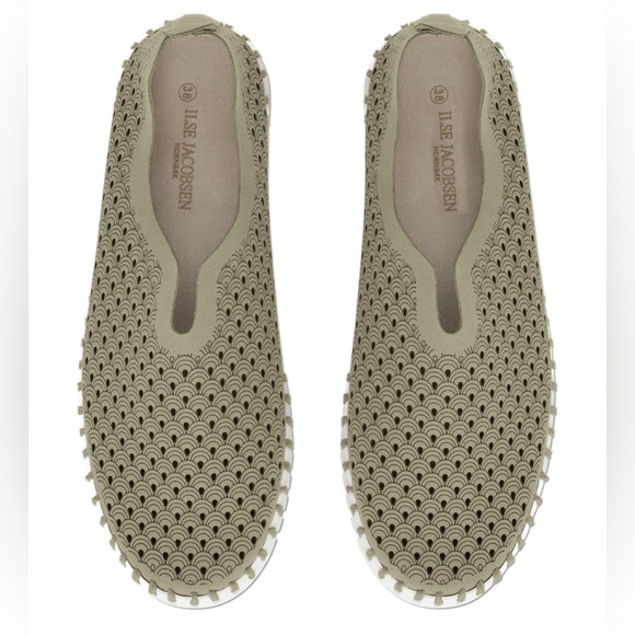 ILSE JACOBSEN HORNBÆK Women's Tulip 139 Flat In Army - Picture 3 of 11